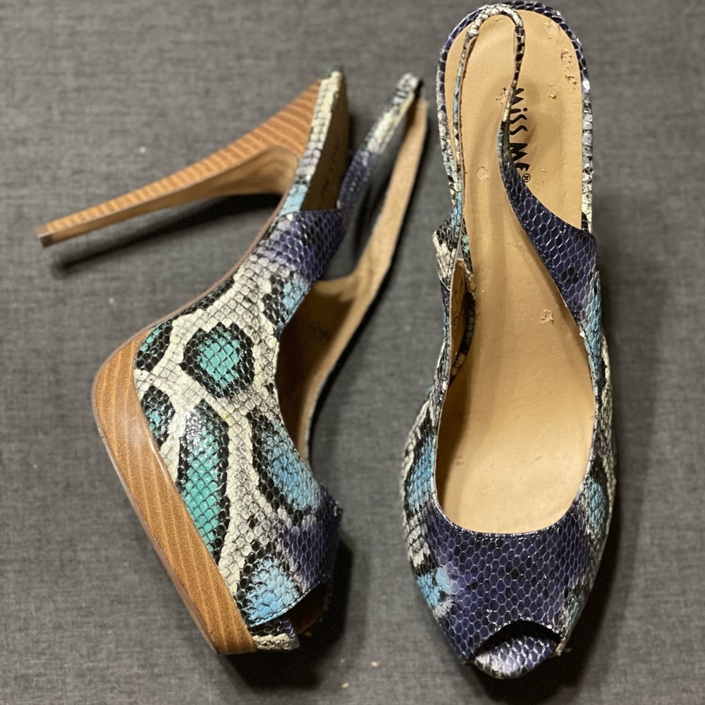 Mob wife, Jocelyn sling back python snake skin two tone pump NWOT